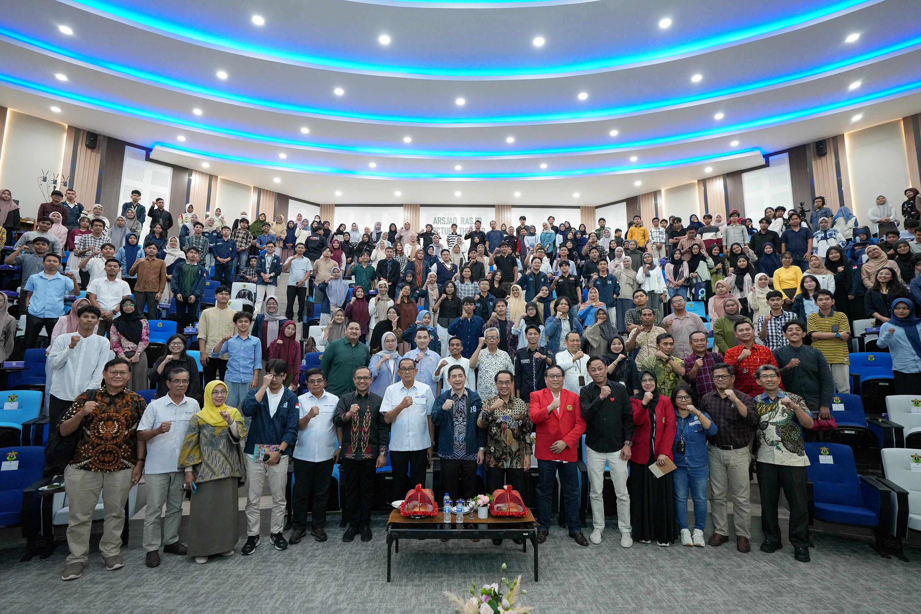 Komunitas Gen8
